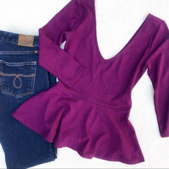 Forever 21 Tops - 2for$20✨ F21 • Low Back Deep V Peplum Party Blouse